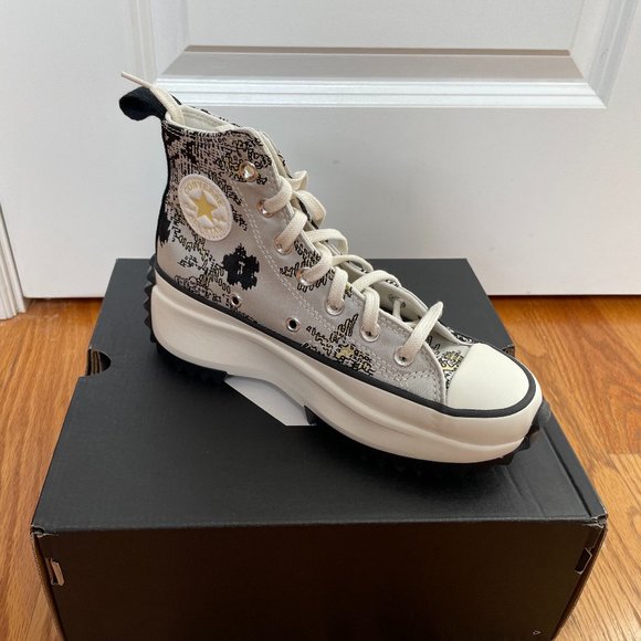 Unisex Grey & Yellow Hybrid Floral Run Star Hike Hi Sneakers from CONVERSE - Picture 3 of 11